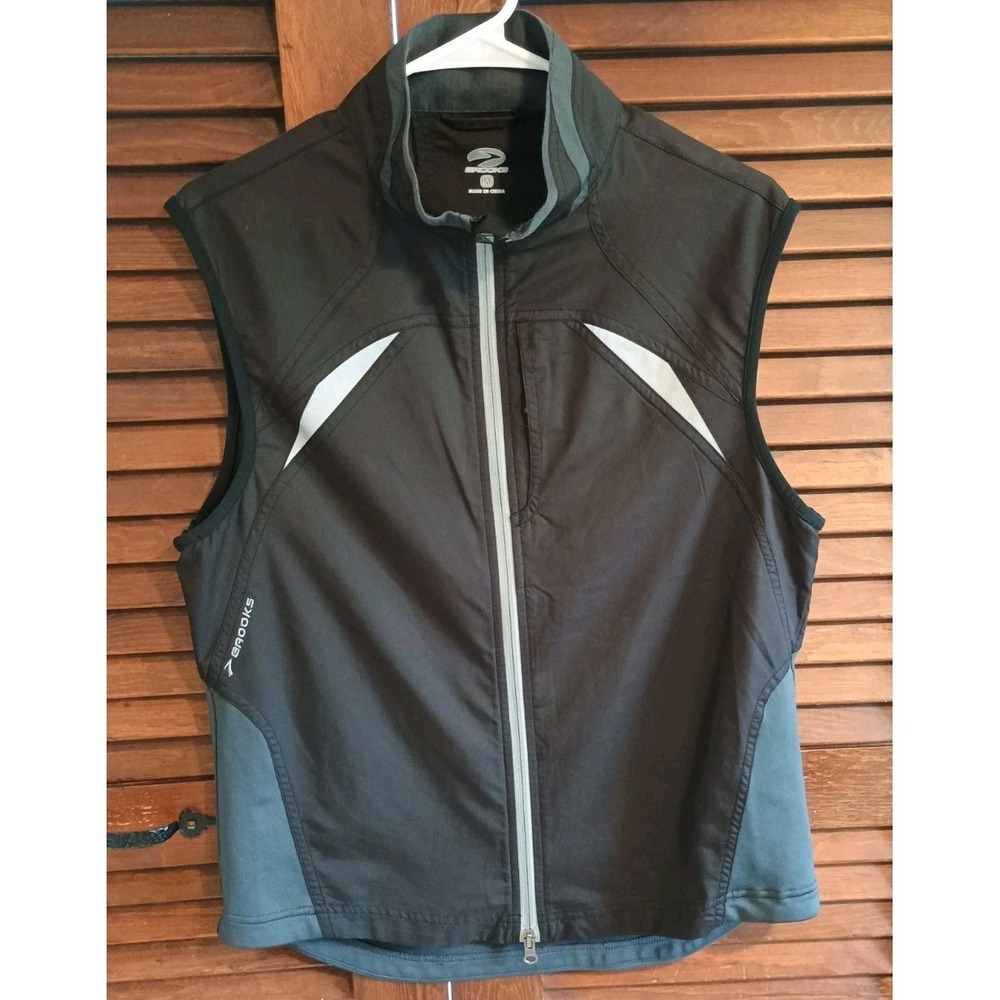 Brooks Running Vest Black Reflective Full Zip Shelter Technology M